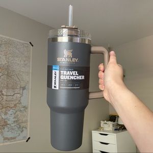 STANLEY ADVENTURE QUENCHER TRAVEL TUMBLER | 40 OZ COAL
